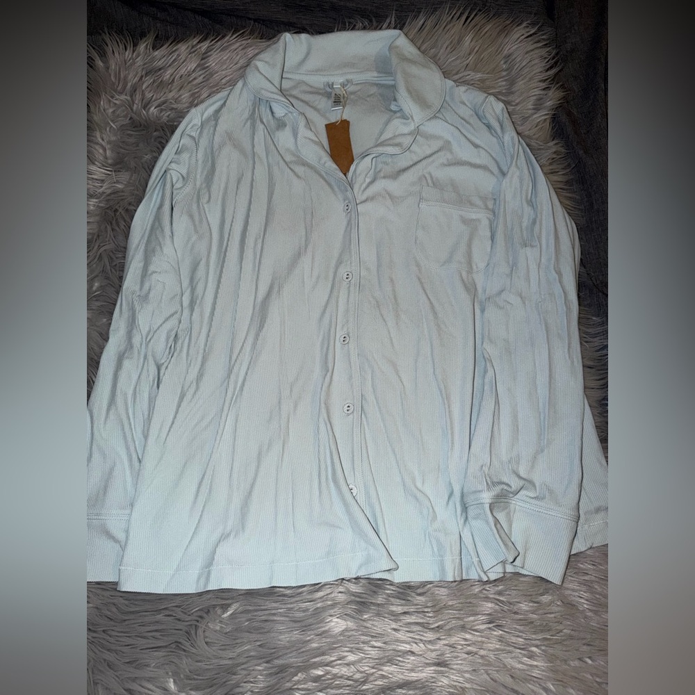 Skims pajama top